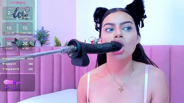 isabella santos1 online show from 17, 10, 2025