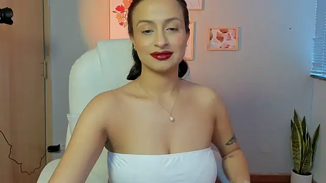 Elena Ruiz online show from 5, 1, 2025