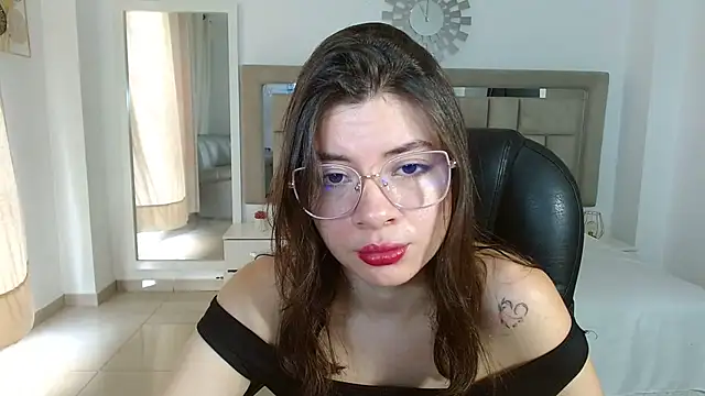 zoecruzz online show from 18, 12, 2025