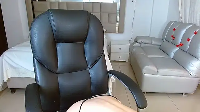 zoecruzz online show from 7, 3, 2026