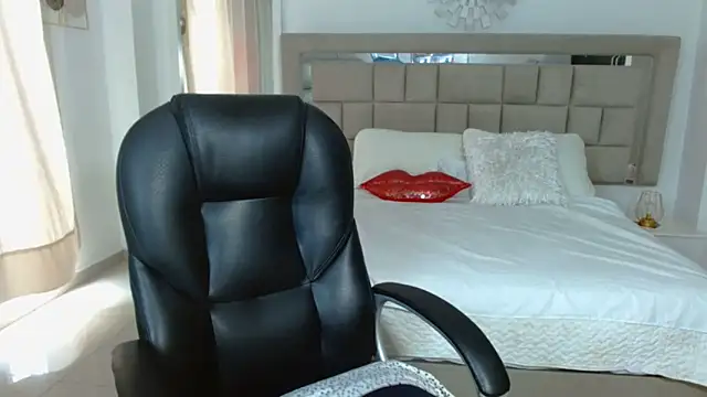 zoecruzz online show from 30, 10, 2025