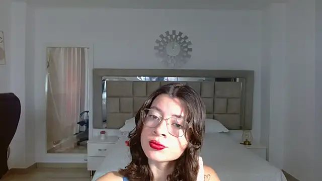 zoecruzz online show from 16, 10, 2025