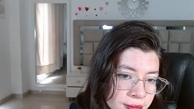 zoecruzz online show from 24, 9, 2025