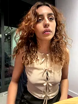 Katee Jones online show from 22, 12, 2025