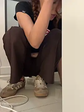 Katee Jones online show from 16, 2, 2026