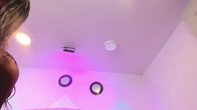 BritneyCollins online show from 4, 2, 2026