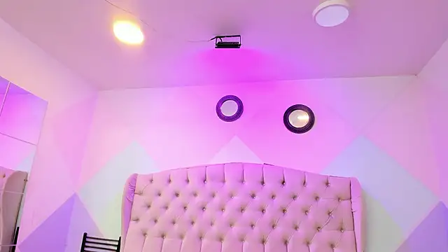 BritneyCollins online show from 13, 2, 2026