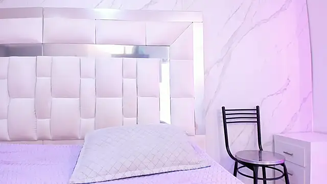 BritneyCollins online show from 26, 11, 2025