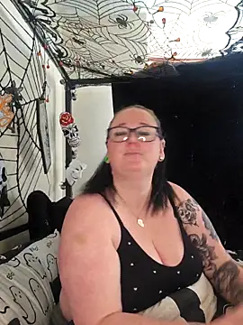 Bunny Cummings online show from 24, 10, 2025