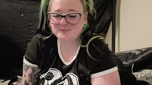 Bunny Cummings online show from 25, 4, 2026