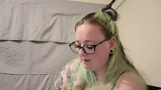 Snapshot of Bunny_Cummings chatting on 12, 5, 2026 Bunny Cummings online show from 12, 5, 2026