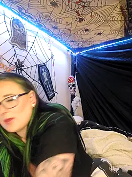 Bunny Cummings online show from 28, 11, 2025