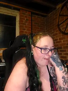 Bunny Cummings online show from 8, 11, 2025