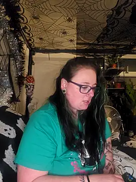 Bunny Cummings online show from 19, 12, 2025