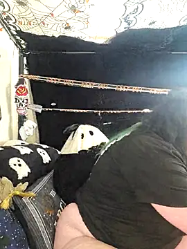 Bunny Cummings online show from 3, 11, 2025