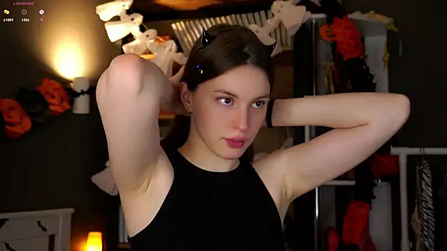 Snapshot of DarylBarks chatting on 31, 10, 2025 DarylBarks online show from 31, 10, 2025