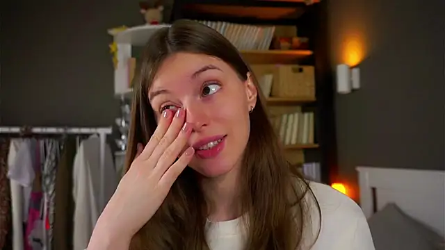 Snapshot of DarylBarks chatting on 29, 11, 2025 DarylBarks online show from 29, 11, 2025