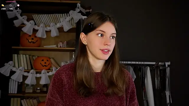 Snapshot of DarylBarks chatting on 29, 10, 2025 DarylBarks online show from 29, 10, 2025