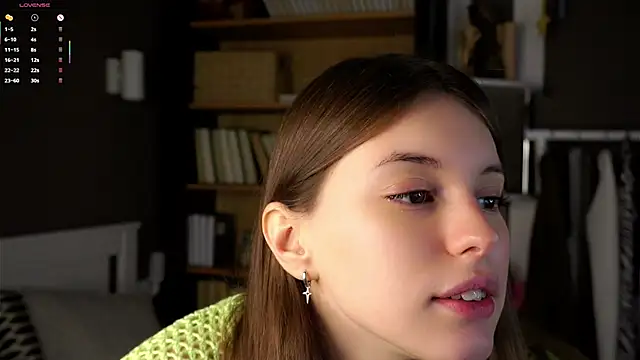 Snapshot of DarylBarks chatting on 10, 10, 2025 DarylBarks online show from 10, 10, 2025