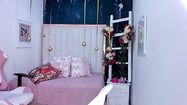 margot smith  online show from 7, 1, 2026