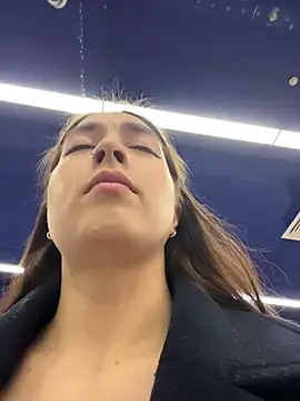 Holly Play online show from 7, 1, 2026