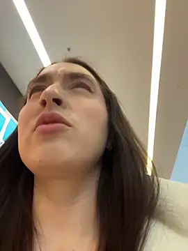 Holly Play online show from 11, 2, 2026