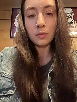 Holly Play online show from 12, 7, 2026