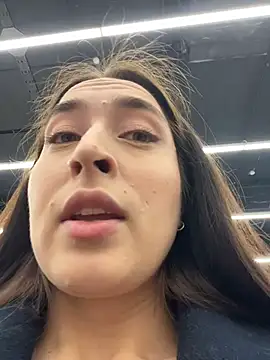 Holly Play online show from 9, 3, 2026