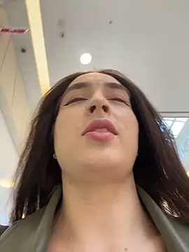 Holly Play online show from 15, 4, 2026