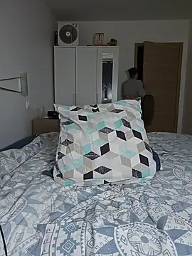 Chaudesquirt online show from 9, 1, 2026