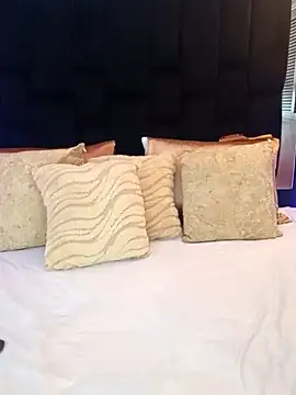 Isabella Flores online show from 14, 12, 2025