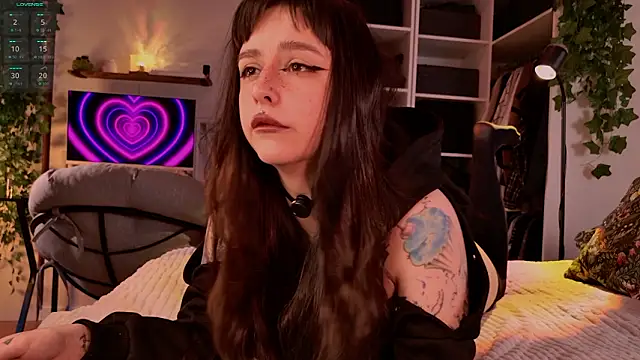 MichaellaMoon online show from 27, 3, 2026