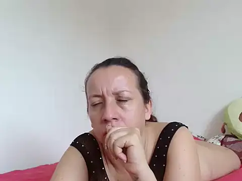 Snapshot of milfevha chatting on 29, 11, 2025 milfevha online show from 29, 11, 2025