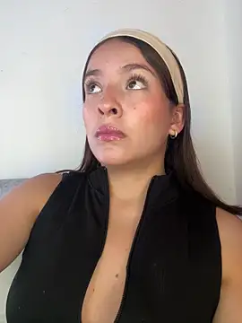 Cora sarah online show from 30, 9, 2025
