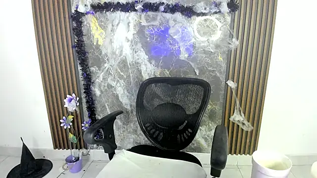 nicol jone1 online show from 24, 10, 2025