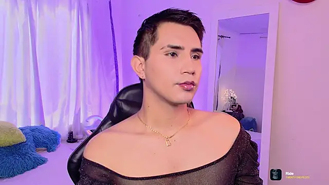 Snapshot of Chris_Maddox chatting on 12, 11, 2025 Chris Maddox online show from 12, 11, 2025