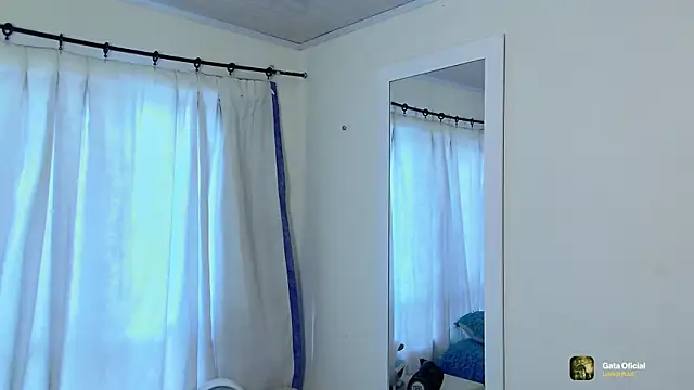 Snapshot of Chris_Maddox chatting on 6, 11, 2025 Chris Maddox online show from 6, 11, 2025