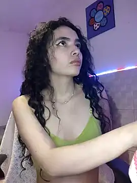 Snapshot of Emily_Saez1 chatting on 19, 12, 2024 Emily Saez1 online show from 19, 12, 2024