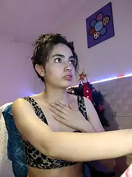 Snapshot of Emily_Saez1 chatting on 8, 12, 2024 Emily Saez1 online show from 8, 12, 2024