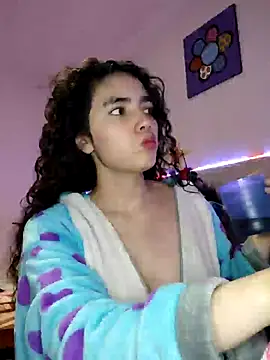 Snapshot of Emily_Saez1 chatting on 14, 12, 2024 Emily Saez1 online show from 14, 12, 2024