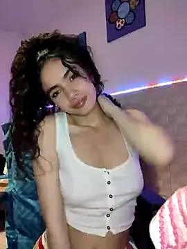 Snapshot of Emily_Saez1 chatting on 5, 12, 2024 Emily Saez1 online show from 5, 12, 2024