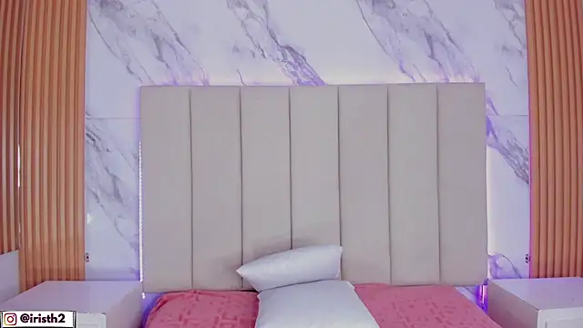 Iris Thompson  online show from 15, 12, 2025