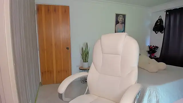 lucy diiaz online show from 29, 9, 2025