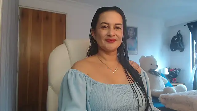 lucy diiaz online show from 12, 9, 2025