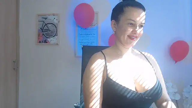 lucy diiaz online show from 19, 2, 2025
