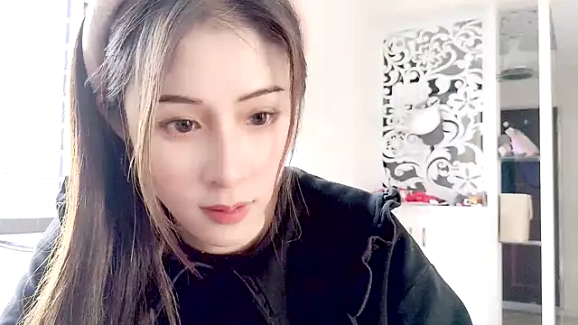 LaLaLiang online show from 6, 1, 2025