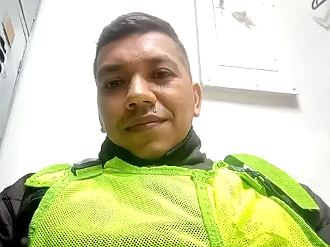 Snapshot of angelito0219 chatting on 5, 1, 2025 angelito0219 online show from 5, 1, 2025