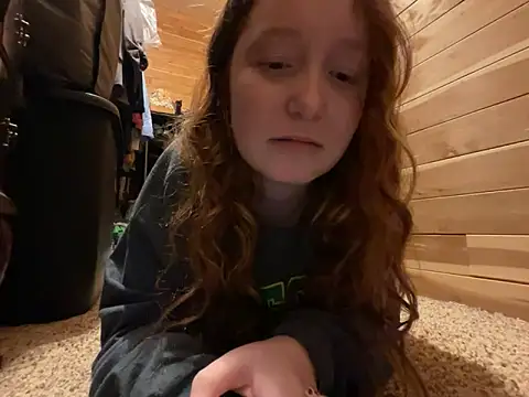 gingerbabe18 online show from 4, 1, 2025