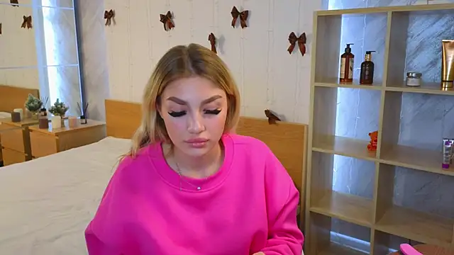 Ella Milla online show from 29, 12, 2024