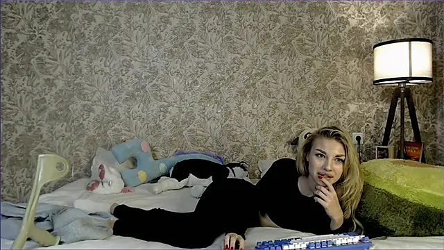 Ella Milla online show from 9, 9, 2025